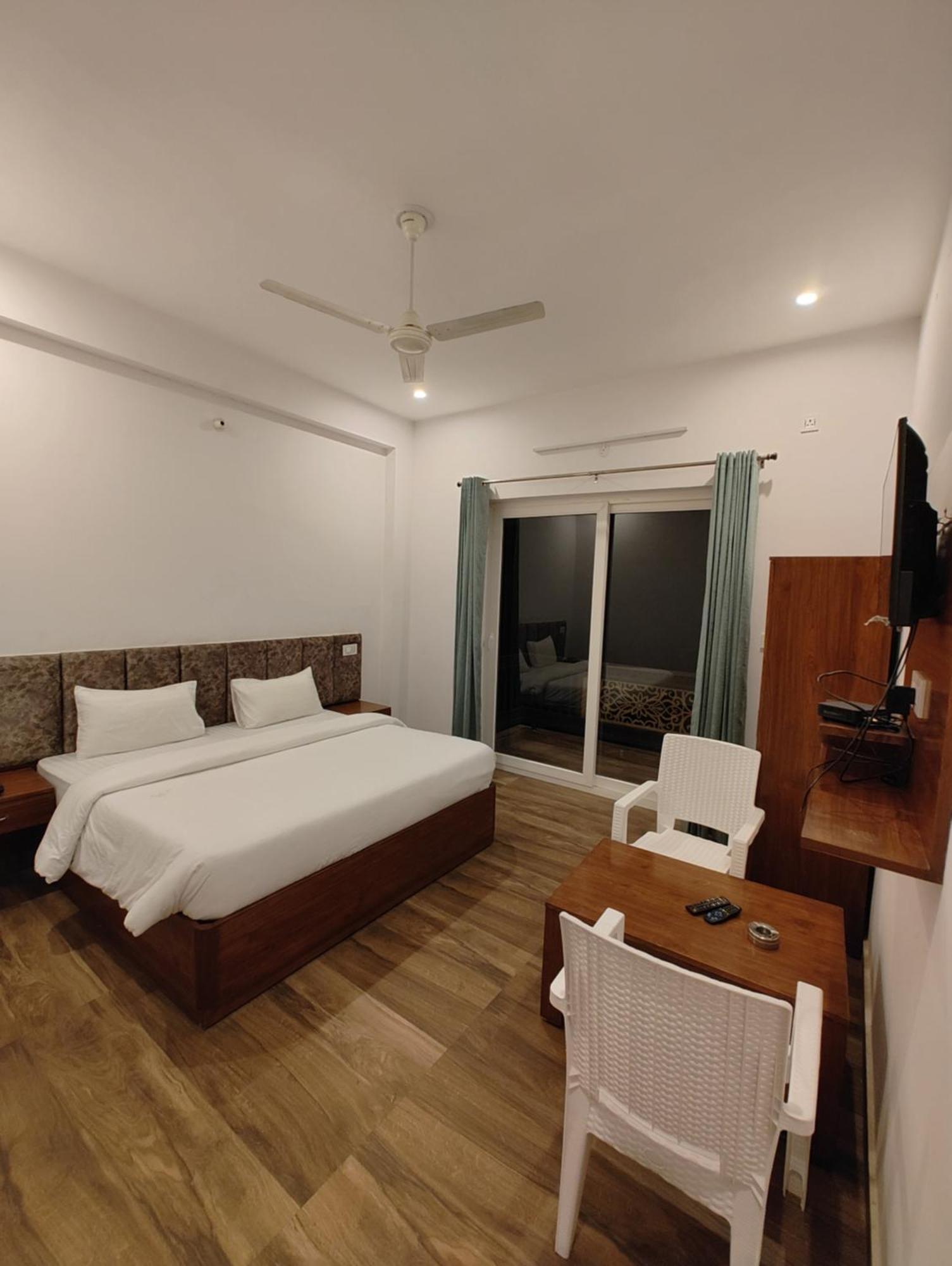 Hotel Anantam Residency Uttarkāshi Dış mekan fotoğraf
